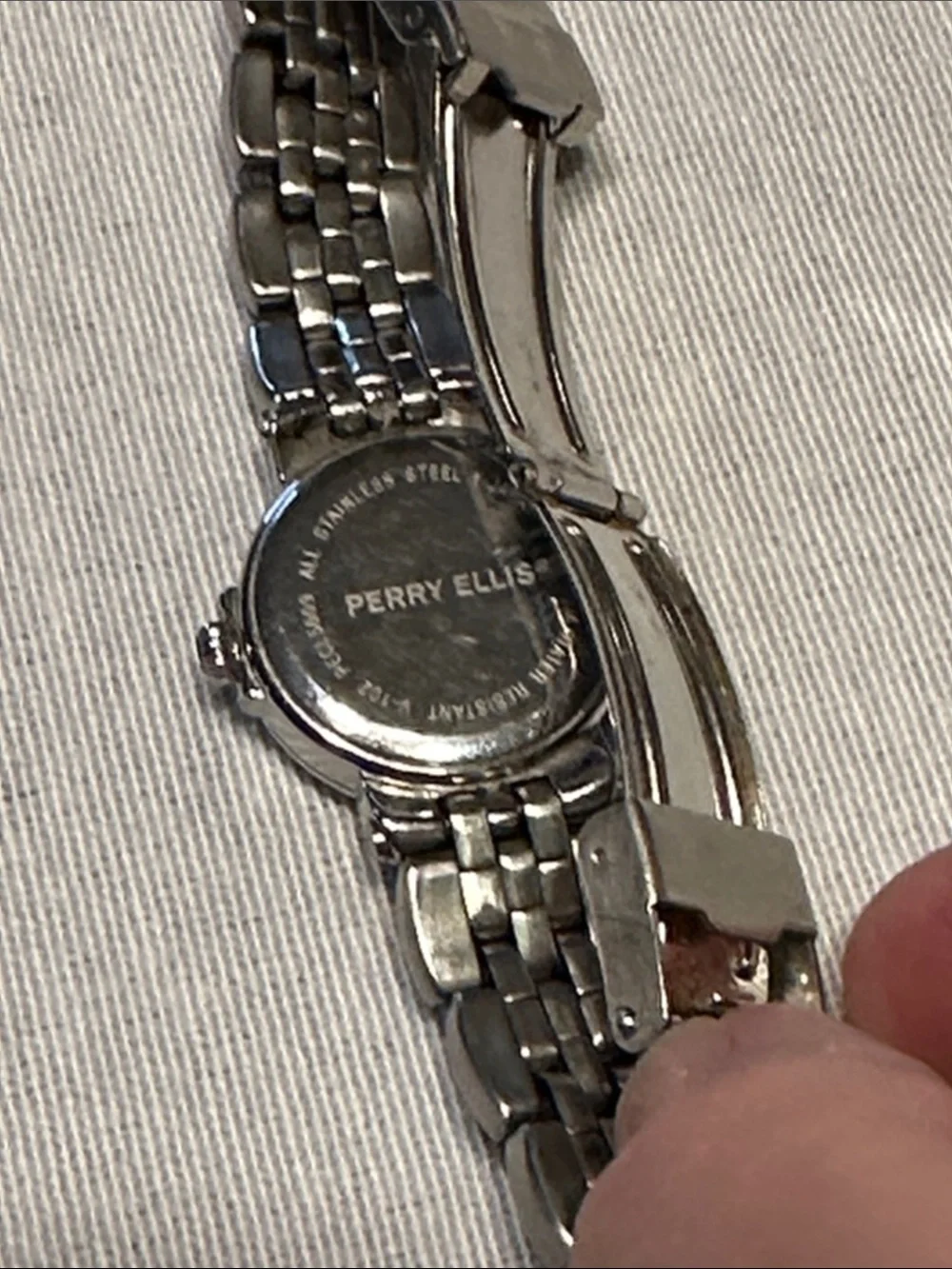Perry Ellis sleek perry